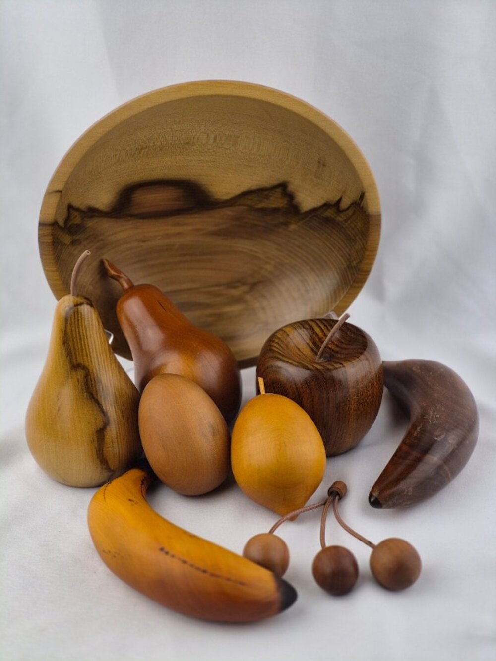 Vintage MCM Wood Carved Fruit w/ Wooden Bowl 8 Pieces of Fruit 6 Tasmanian Wood